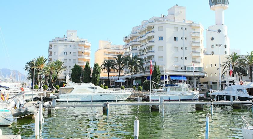 Rvhotels Port Canigo Росес Стая снимка